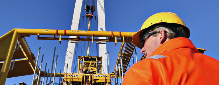 Jobs on Offshore Oil Rigs: Managers and Supervisors